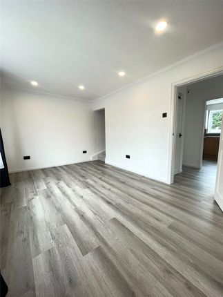 5, Hampshire Road, Chadderton photo 4