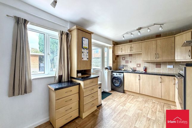 6, Gerrards Close, Irlam, M44 photo 4
