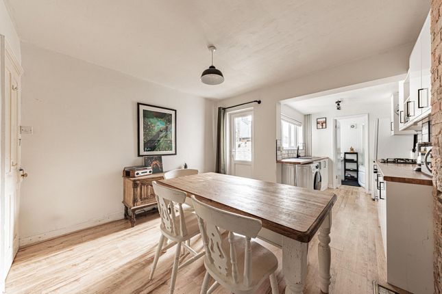 6 Cyprus Road, Faversham photo 3