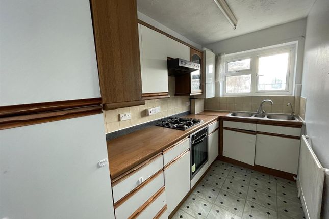 Flat 1 Above Shop, 1, Church Street, Chatham photo 5