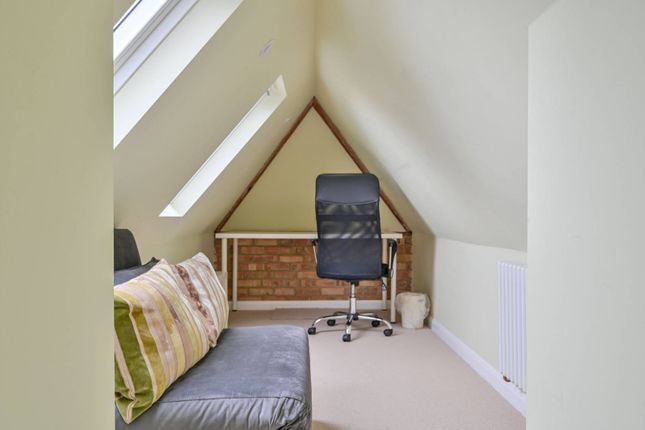 Detached house to rent in Broad Street, Guildford