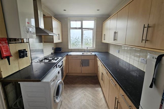 68, Windermere Avenue, Wembley photo 3