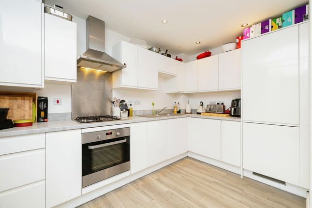 39, Foxhills Way, Brackley photo 4