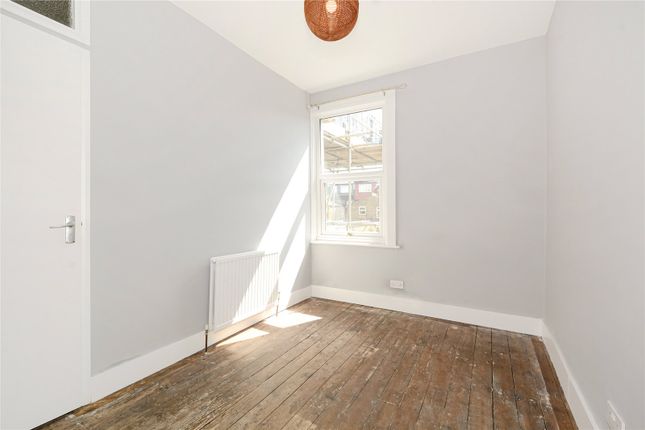 End terrace house for sale in Mansfield Road, Walthamstow, London