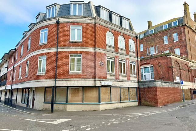 Flat for sale in Gloucester Mews, Weymouth