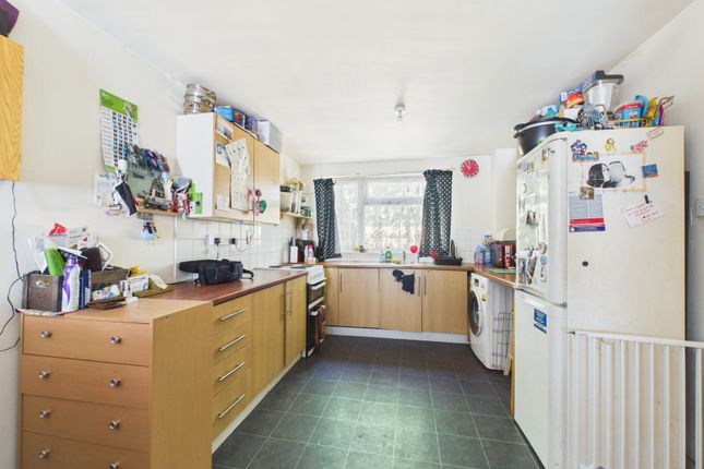 5 Blundell Close, Hull photo 3