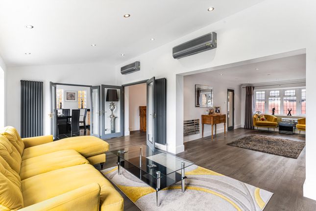 17, Heathwood Walk, Bexley photo 2