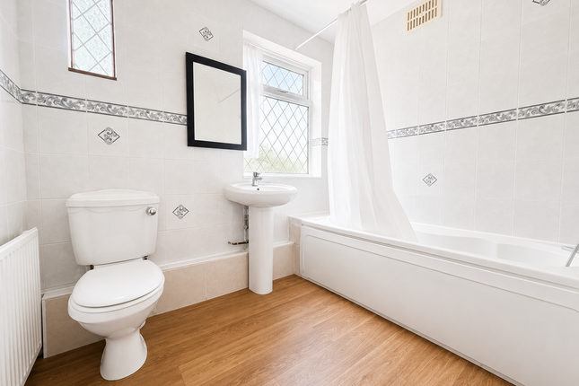 98, Bisson Road, London photo 5