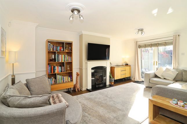 Harford Close, CARDIFF photo 4