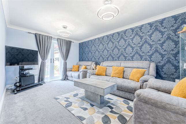 4, Beck Way, Wakefield photo 2