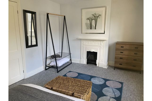 Flat for sale in Bank Street, Ashford