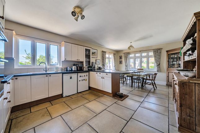 15, Tormarton Road, Badminton photo 3