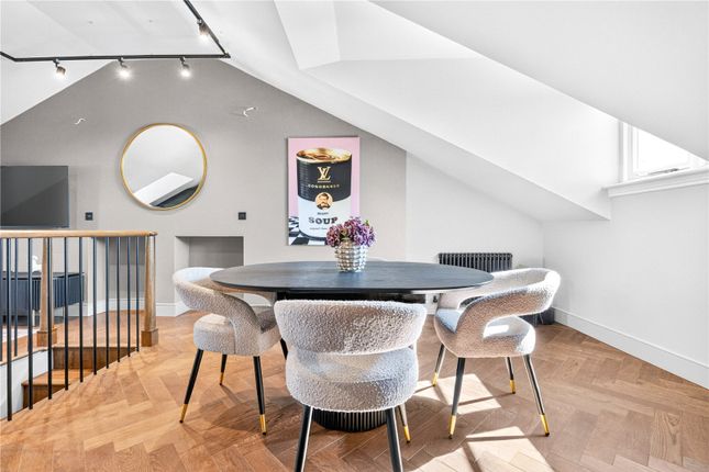 Top Floor Flat, 9,, Nugent Terrace, London photo 4