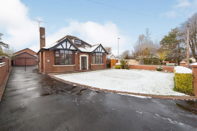 Thumbnail Bungalow for sale in Middlewich Street, Crewe, Cheshire