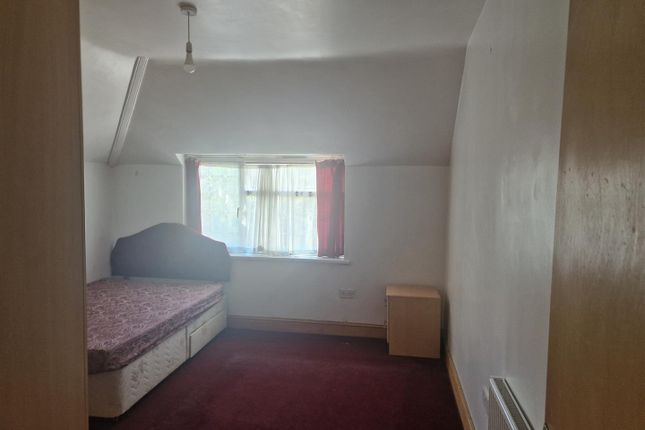 Property to rent in Heathway, The Common, Southall