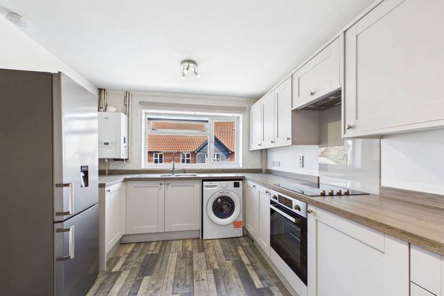 14 College Court,, Colchester Road, Manningtree photo 3