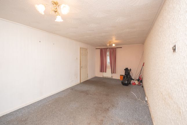 Spruce Road, Cumbernauld photo 3