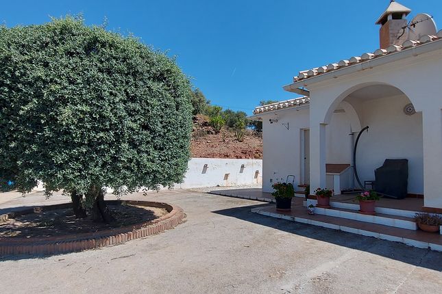 Villa for sale in Casa Encina, Almogía, Málaga, Andalusia, Spain