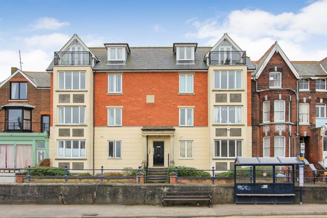 Flat to rent in The Barges, Tower Parade, Whitstable