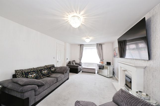 10, King George V Avenue, MANSFIELD photo 4