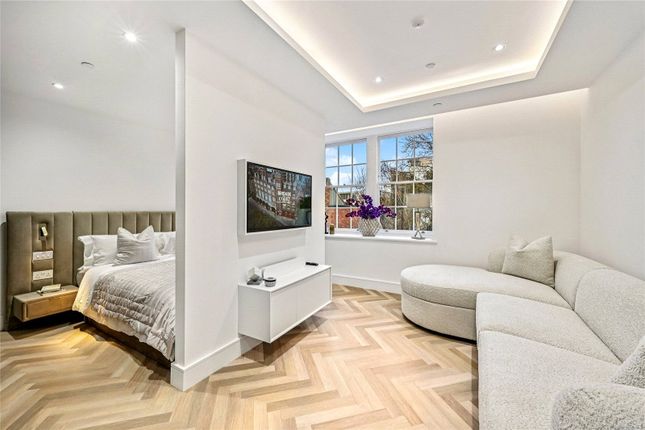 Studio flat on 19, Davies House, Brigade Court, Southwark, £670,000