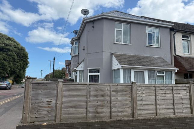 3-bed flat on 12a, Cranleigh Road, Bournemouth, £140,000