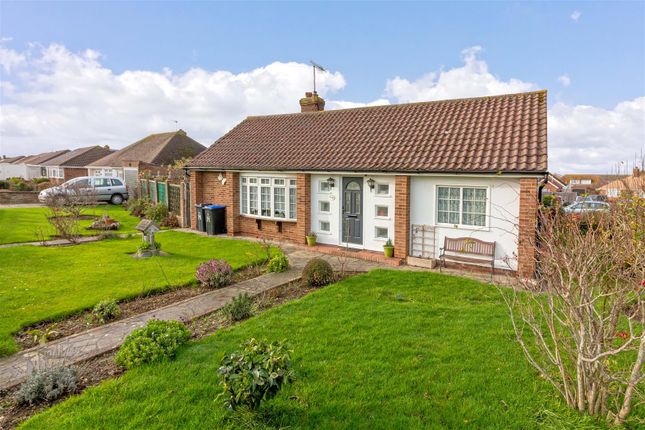 Thumbnail Detached bungalow to rent in Chester Avenue, Lancing