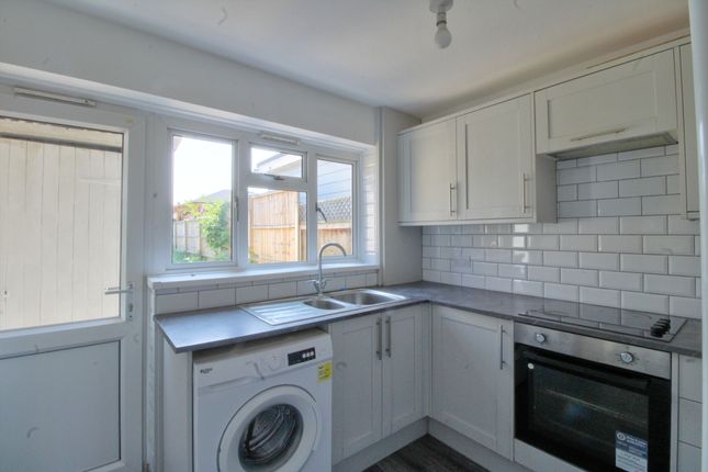 269 The Hides, Harlow photo 3