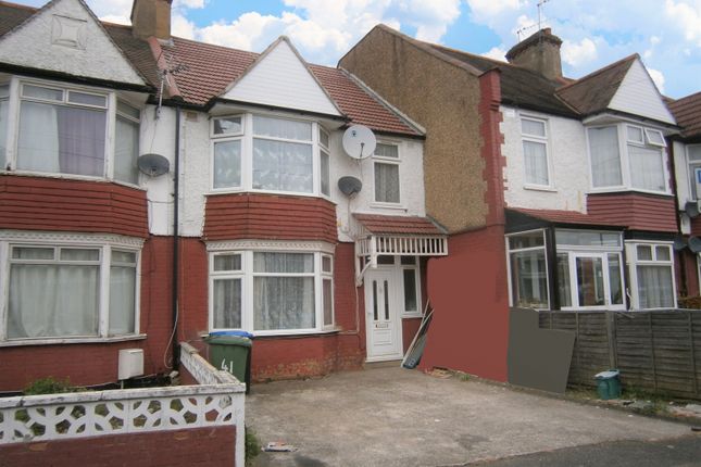 4 Bed Semi Detached House To Rent In Park Road Wembley Ha0