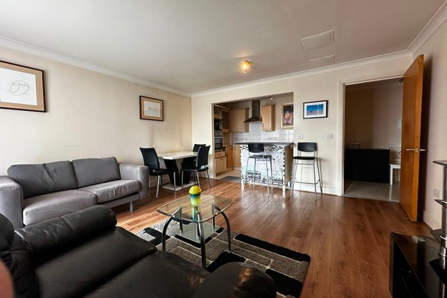 Flat 86, Regent Court, London photo 2