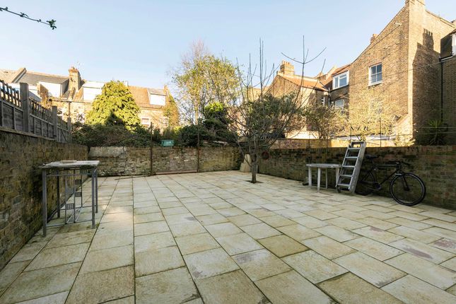 Flat 3, 24 Callcott Road, London, London photo 2