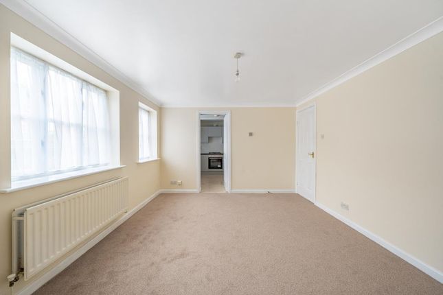 Flat to rent in Bennett Crescent, East Oxford