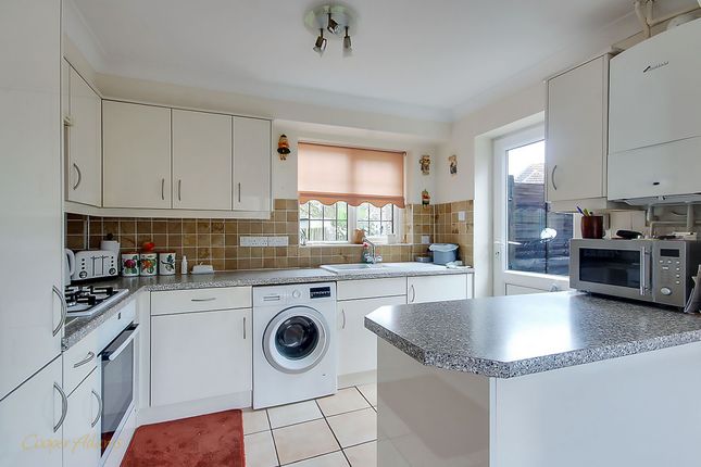 1 Summerley Close, Littlehampton photo 4