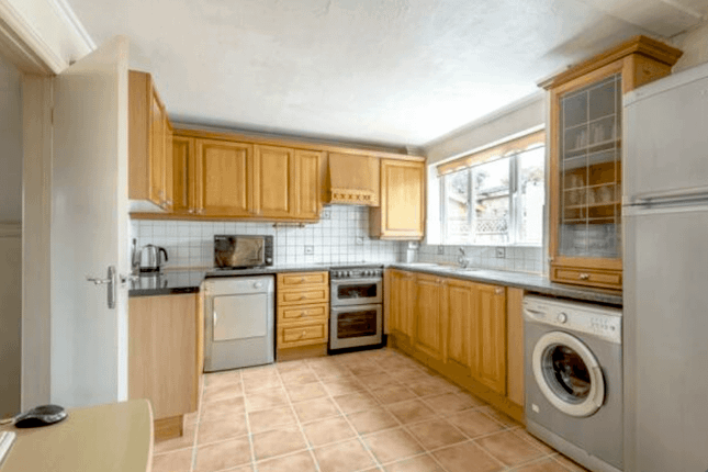 Detached house to rent in Bexley Road, Erith