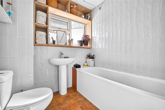 1 Emmanuel Court, 29, Capworth Street, London photo 4