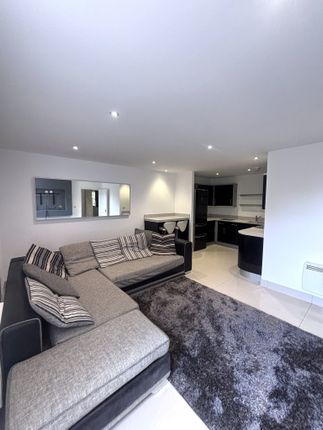 48, Clarendon Gardens, Bromley Cross, Bolton, Greater Manchester photo 4