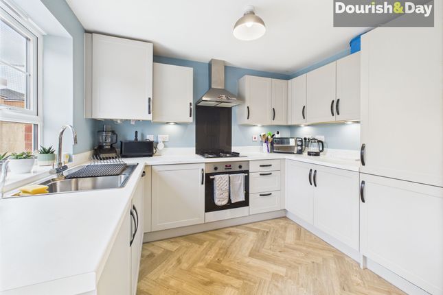 15 Cardamine Parade, Stafford photo 3