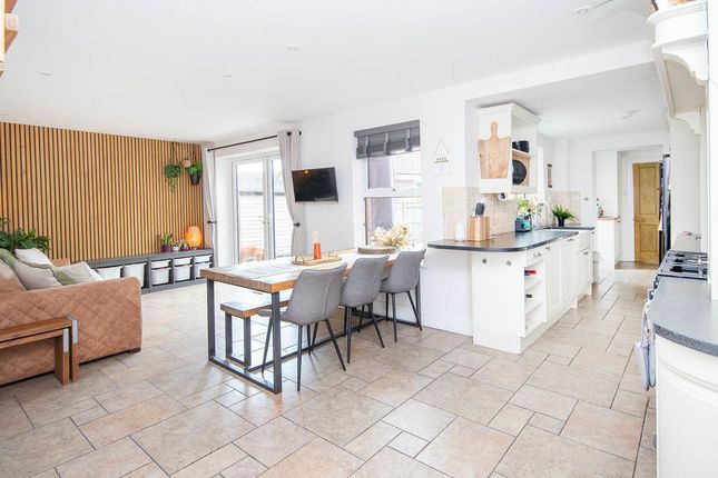 Jessamine, Chinham Road, Southampton photo 2