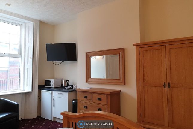 Room to rent in Shrub Hill Road, Worcester