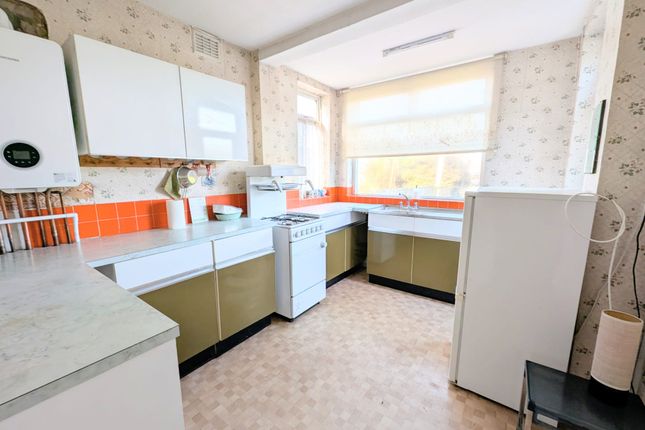 14, Merrivale Avenue, Redbridge photo 3
