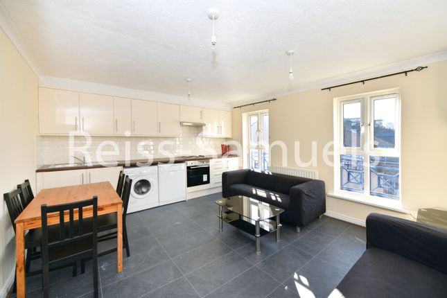 Town house to rent in Cahir Street, Isle Of Dogs, London, Isle Of Dogs, Docklands, London E14
