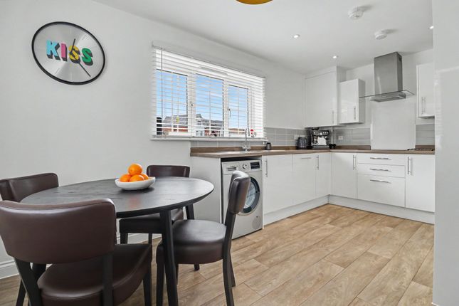 35 Mead Lane, Eastleigh photo 2