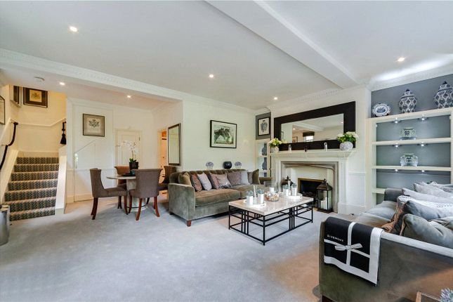 Detached house to rent in Frognal, Hampstead, London
