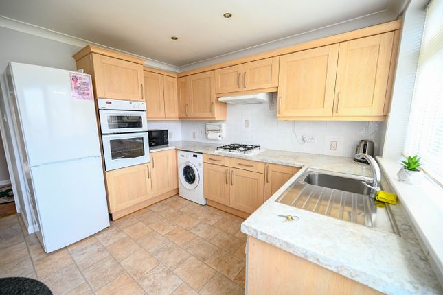 31, Mimosa Avenue, Wimborne photo 2