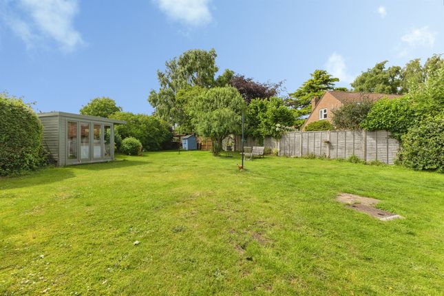 11, Broom Avenue, Norwich photo 2