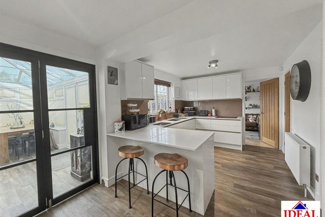 7, Willowbrook, Skellow, Doncaster photo 2