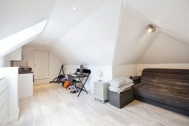 Flat 7, Copsham House, 53, Broad Street, Chesham photo 4