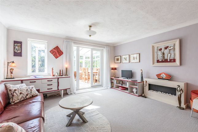 8, Crown Rise, Surrey photo 4
