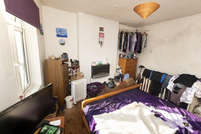 14, Cross Lane, St Austell photo 4