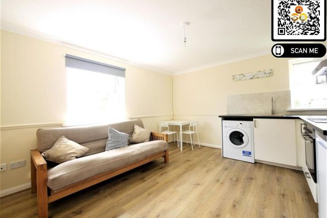 Thumbnail Flat for sale in Queens Court, Queens Road, Slough